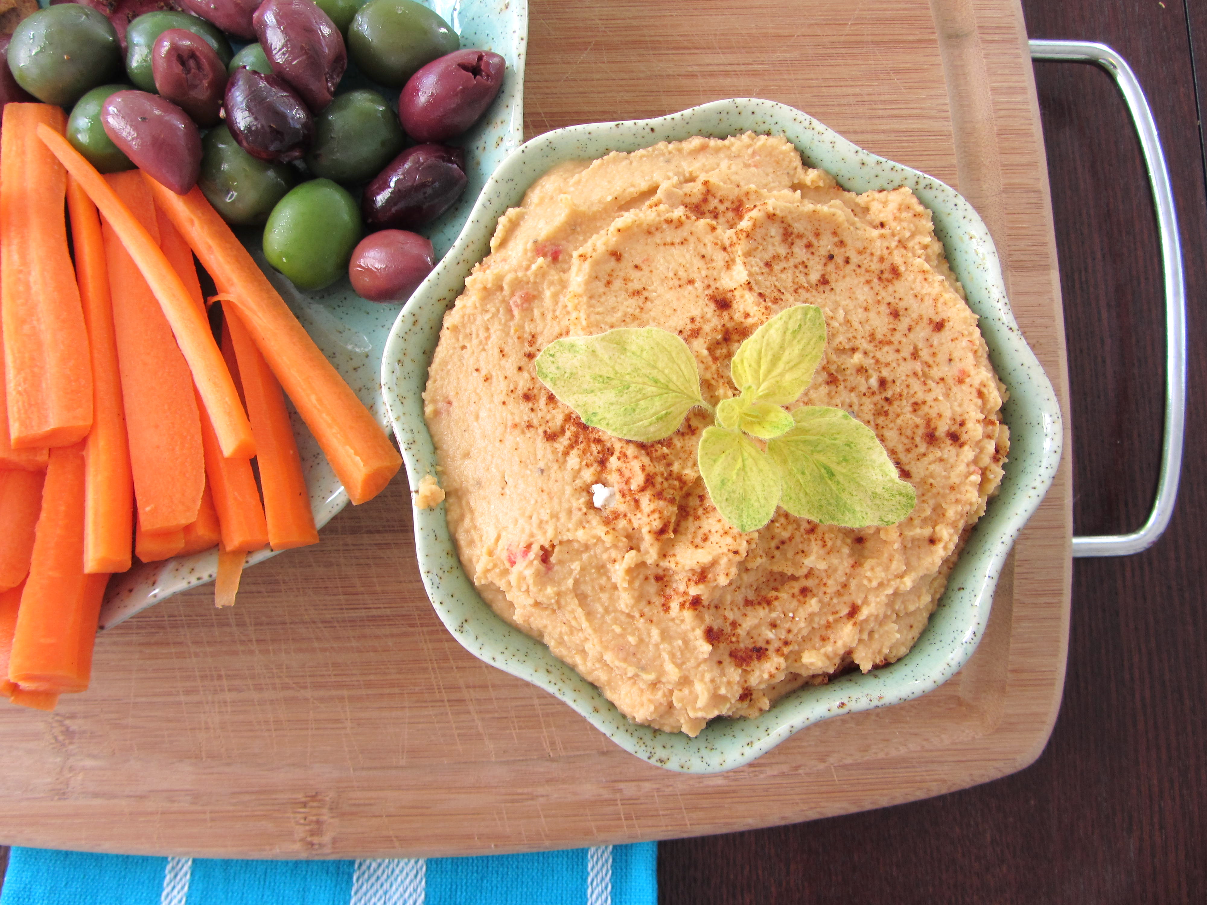 Hummus with SunDried Tomatoes